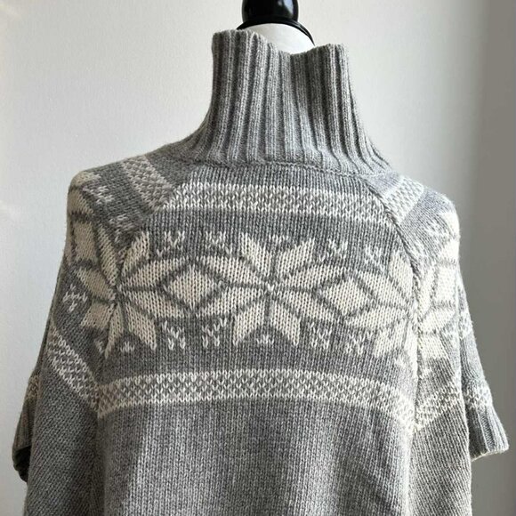 Soaked in Luxury Grey Fair Isle Wool-Blend Button Poncho, Ribbed Collar – US M - Picture 6 of 12